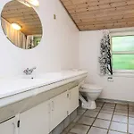 Idyllic Retreat With Whirlpool-by Traum *