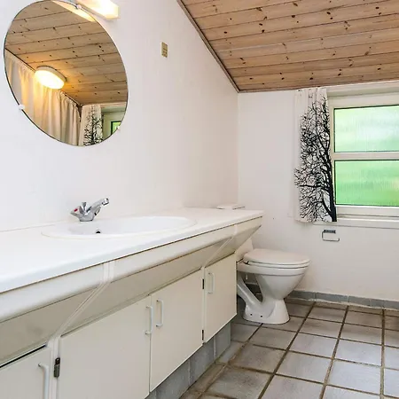 Idyllic Retreat With Whirlpool-by Traum *