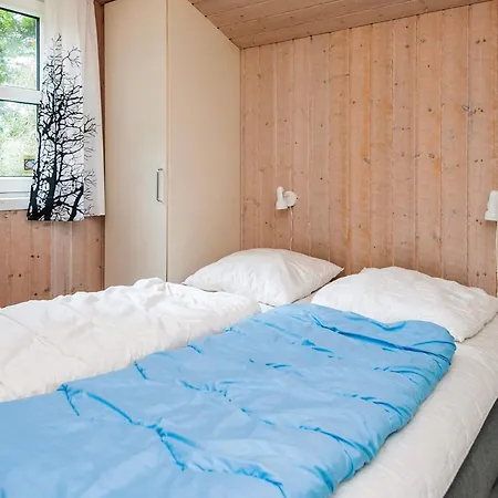 Idyllic Retreat With Whirlpool-by Traum Blåvand