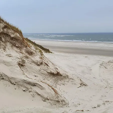 Idyllic Retreat With Whirlpool-by Traum * Blåvand