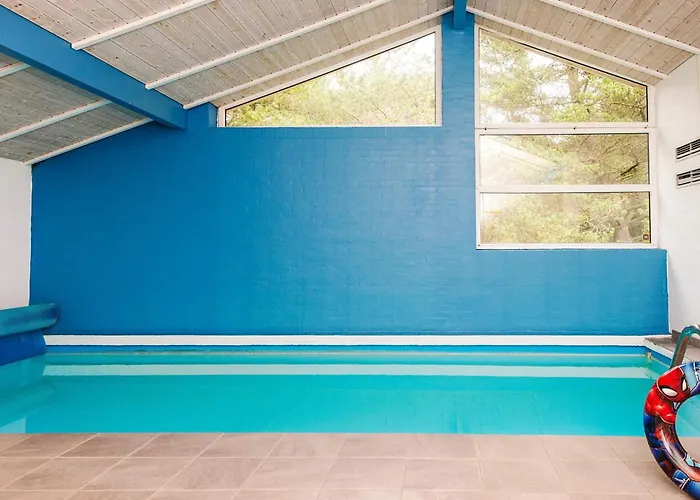 Idyllic Retreat With Whirlpool-by Traum *
